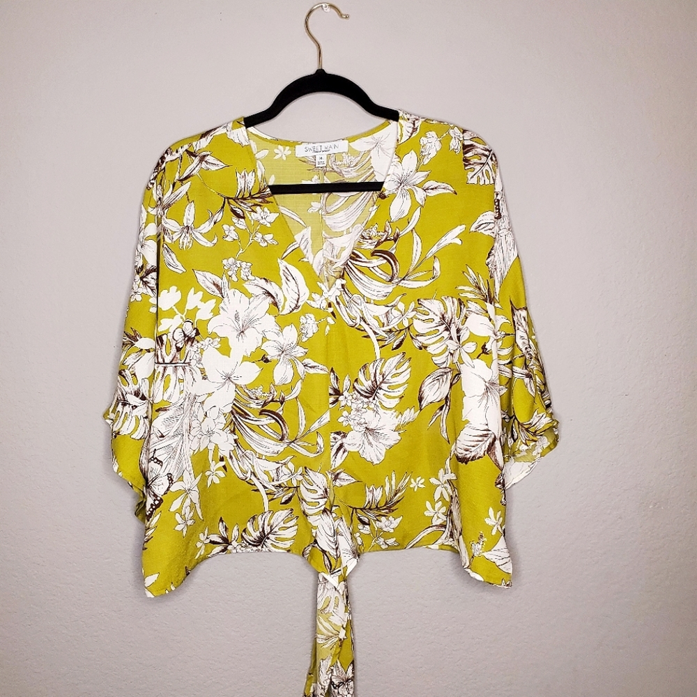 Sweet Rain Yellow Green and White Floral Butterfly Tie Top